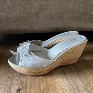 Guess wedges